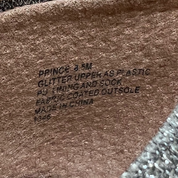 Betsey Johnson Women's PRINCE d'Orsay Pump - Picture 7 of 7